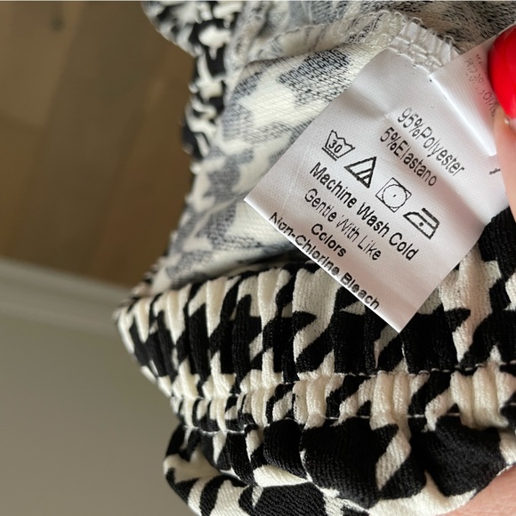 2XL houndstooth shorts with elastic waist - Picture 2 of 5